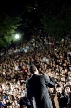 Barack Obama Crowd Outdoors.jpg